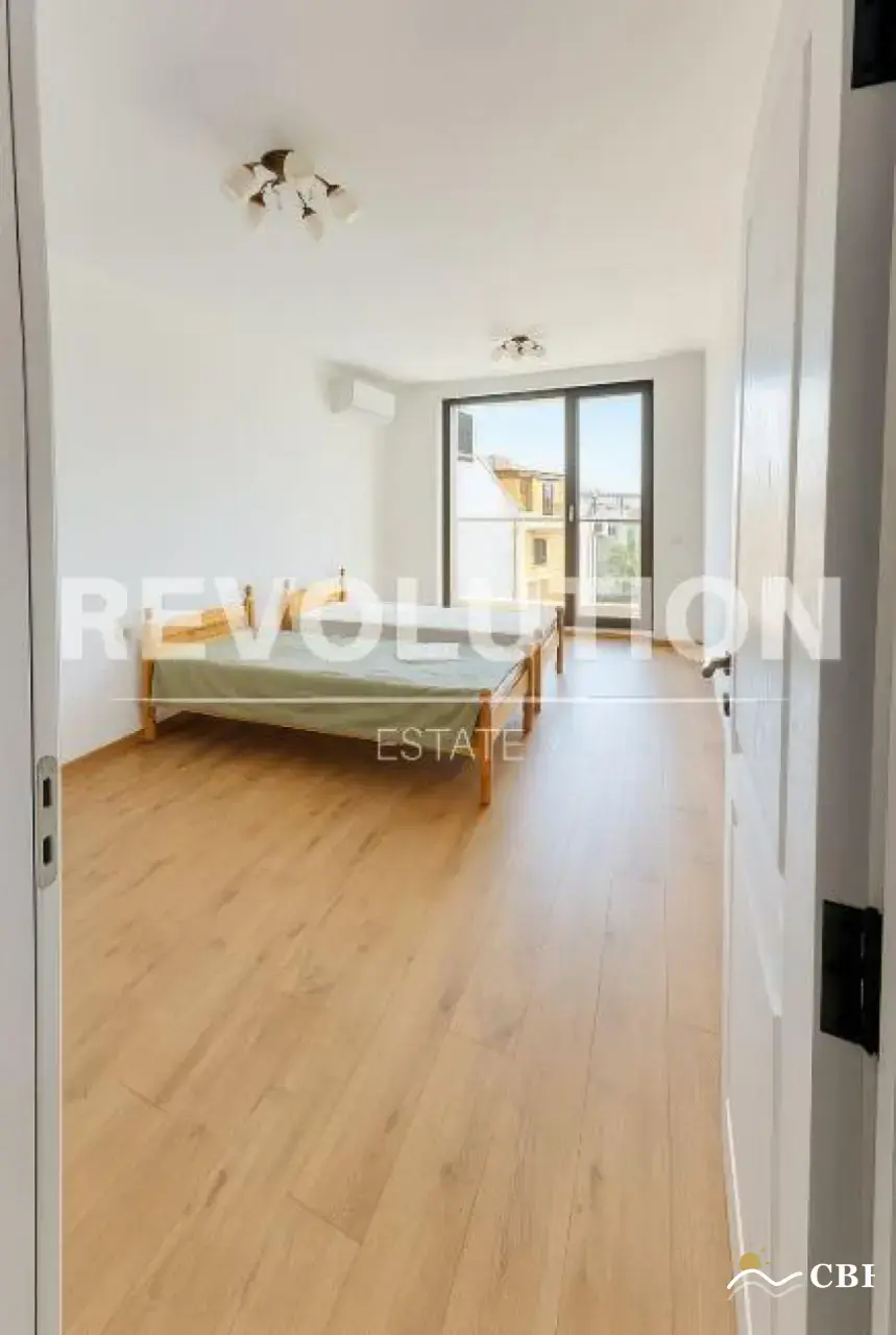 Apartment, 3-room, 160 m², in Varna. Photo 4 of 7. Varna, Black Sea, Bulgaria. Cheap Beach Holiday.