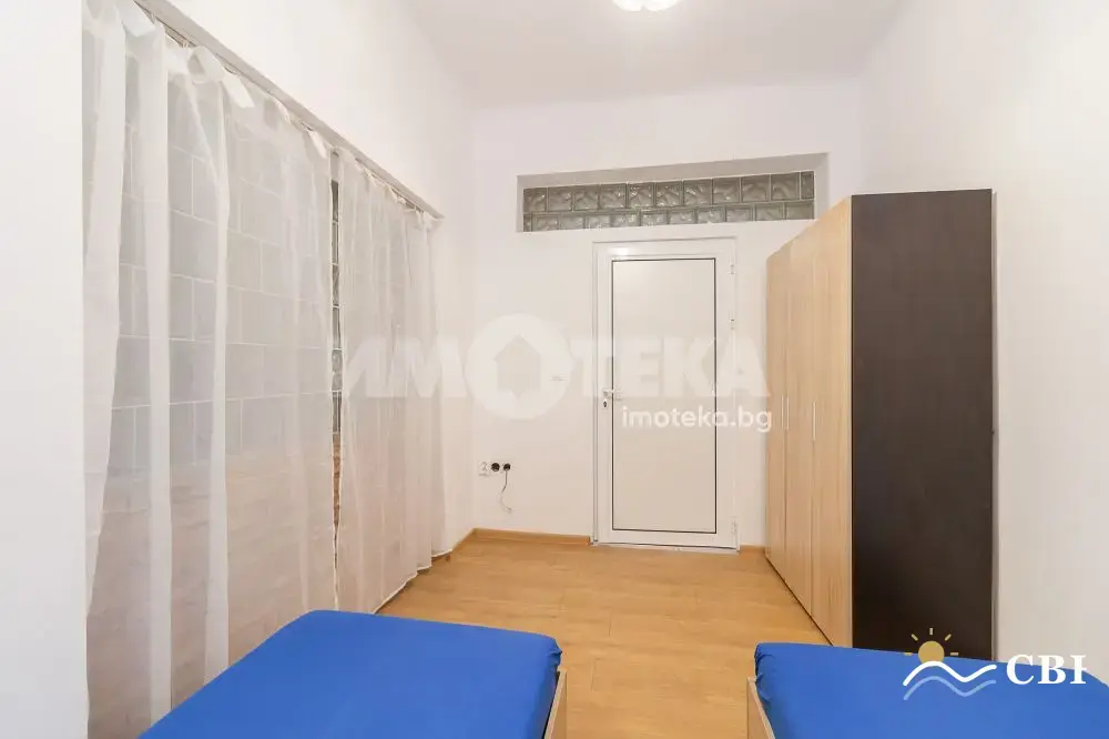 Apartment, 3-room, 70 m², in Varna. Photo 6 of 8. Varna, Black Sea, Bulgaria. Cheap Beach Holiday.