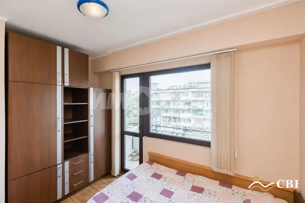Apartment, 3-room, 70 m², in Varna. Photo 9 of 12. Varna, Black Sea, Bulgaria. Cheap Beach Holiday.