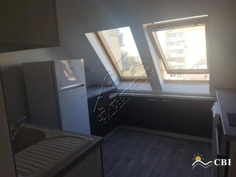 Apartment, 3-room, 91 m², in Burgas. Photo 8 of 16. Burgas, Black Sea, Bulgaria. Cheap Beach Holiday.