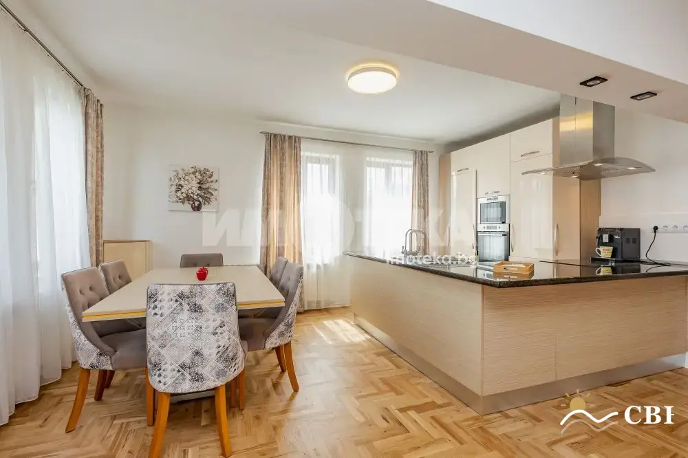 Apartment, 3-room, 115 m², in Varna. Photo 7 of 16. Varna, Black Sea, Bulgaria. Cheap Beach Holiday.