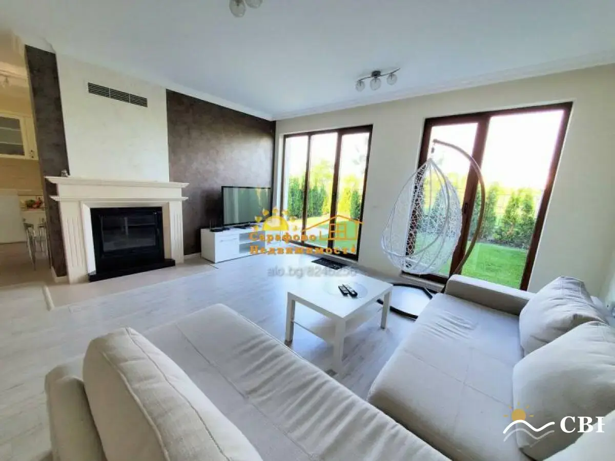 House, 1-room, 135 m², in Sarafovo. Photo 1 of 7. Sarafovo, Black Sea, Bulgaria. Cheap Beach Holiday.