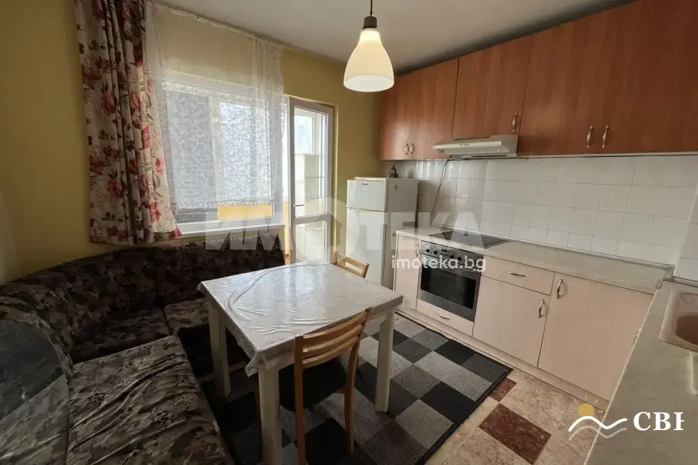 Apartment, 3-room, 70 m², in Varna. Photo 2 of 6. Varna, Black Sea, Bulgaria. Cheap Beach Holiday.
