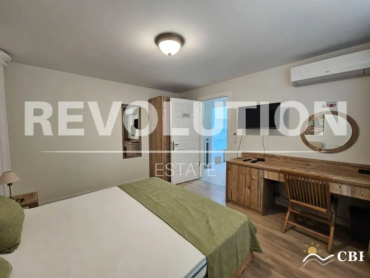 Apartment, 3-room, 105 m², in Izgrev. Photo 6 of 13. Izgrev, Black Sea, Bulgaria. Cheap Beach Holiday.
