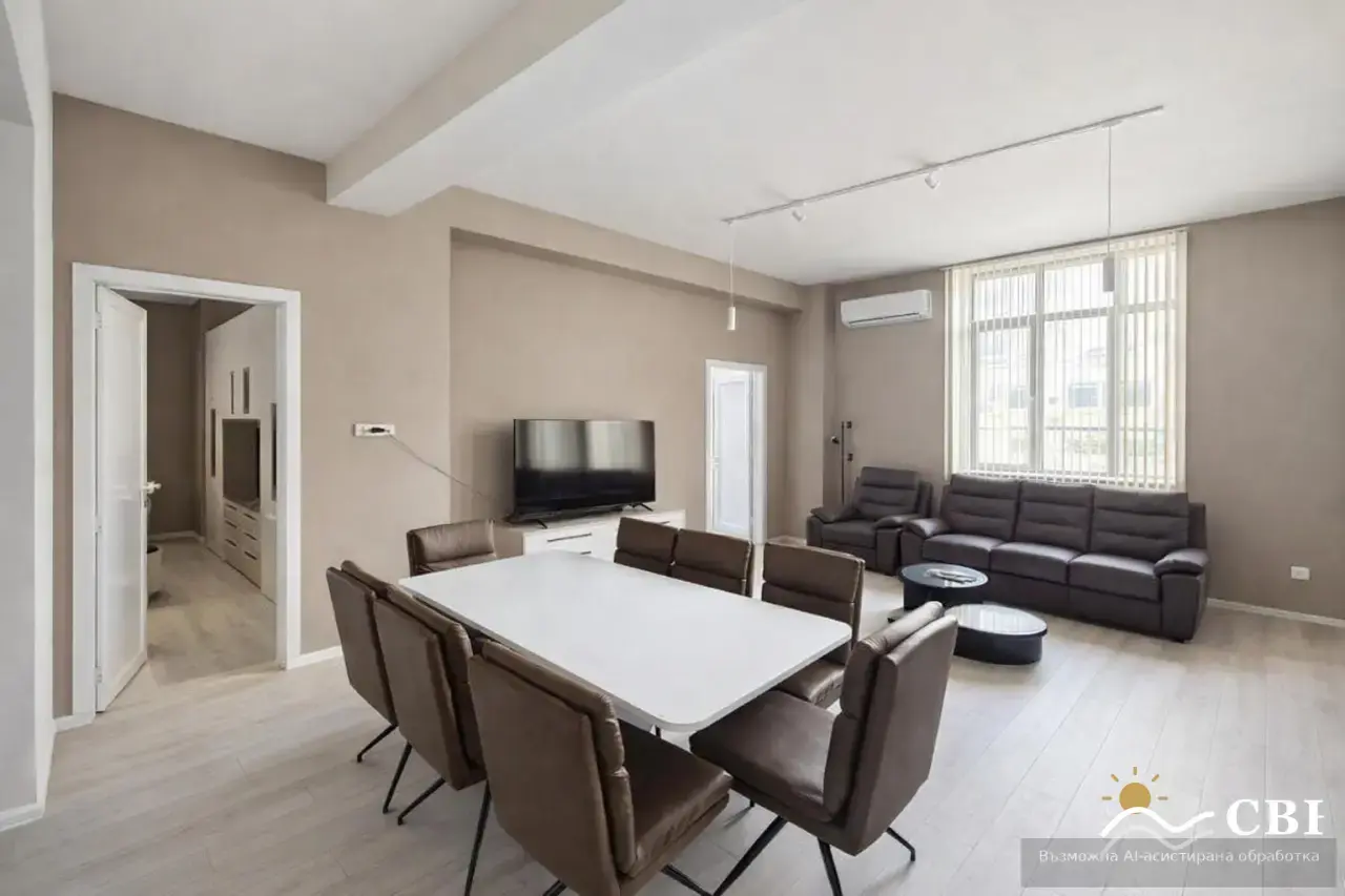 Apartment, 3-room, 120 m², in Varna. Photo 5 of 6. Varna, Black Sea, Bulgaria. Cheap Beach Holiday.