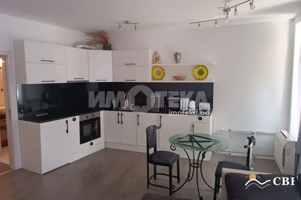 Apartment, 2-room, 57 m², in Burgas. Photo 4 of 9. Burgas, Black Sea, Bulgaria. Cheap Beach Holiday.