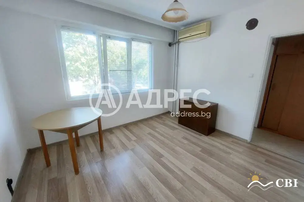 Apartment, 2-room, 70 m², in Burgas. Photo 3 of 7. Burgas, Black Sea, Bulgaria. Cheap Beach Holiday.