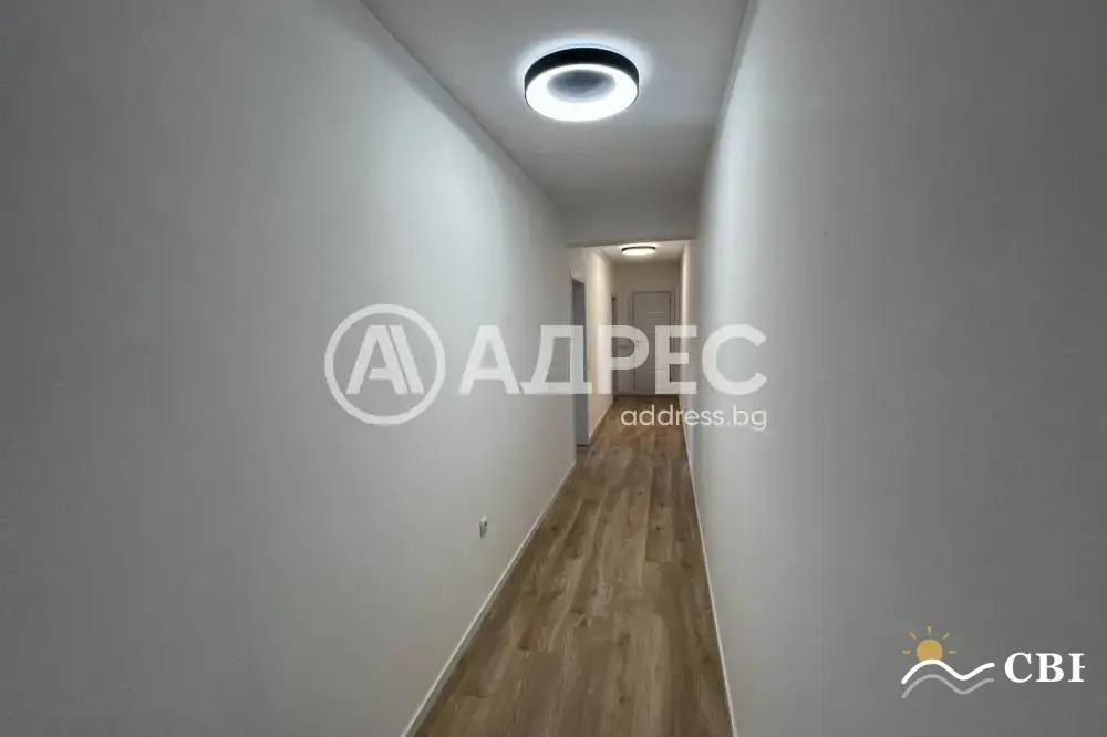 Apartment, 3-room, 150 m², in Izgrev. Photo 9 of 16. Izgrev, Black Sea, Bulgaria. Cheap Beach Holiday.