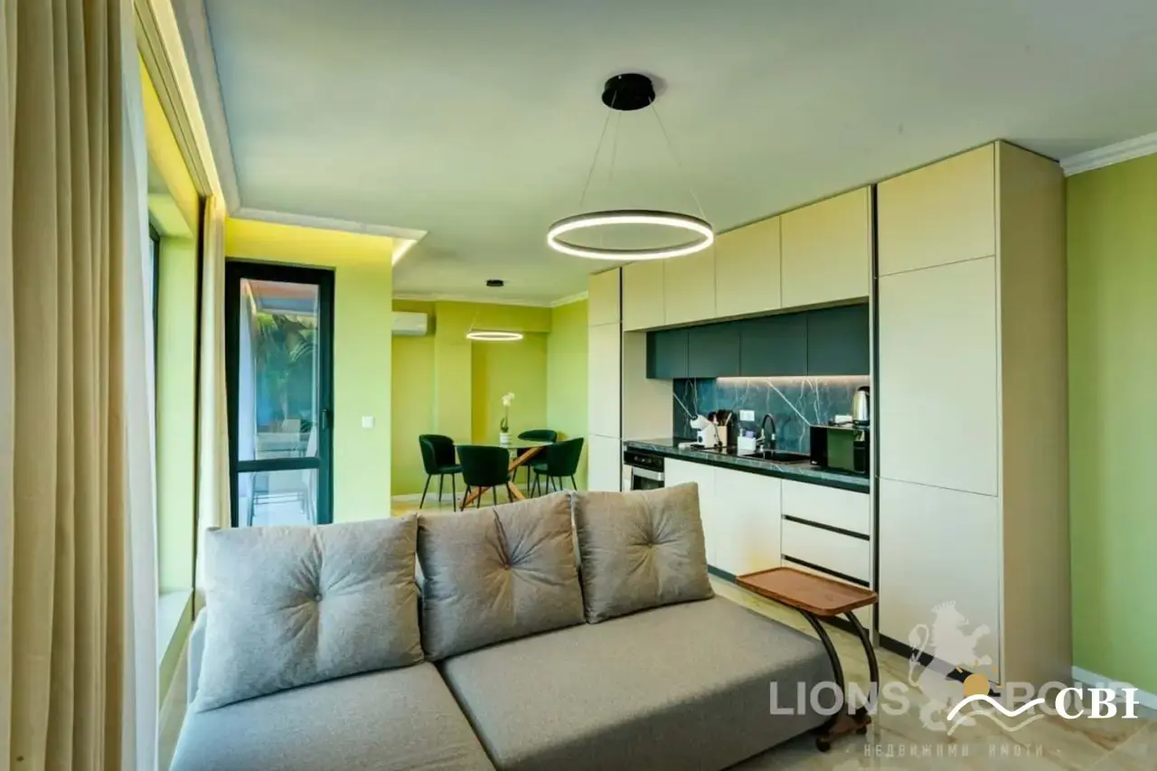 Apartment, 3-room, 110 m², in Varna. Photo 2 of 13. Varna, Black Sea, Bulgaria. Cheap Beach Holiday.