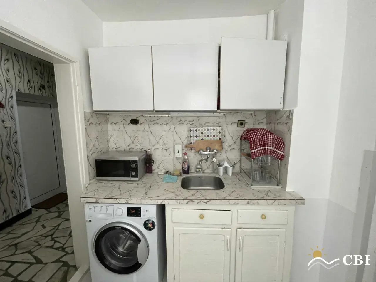 Apartment, 3-room, 63 m², in Byala. Photo 2 of 16. Byala, Black Sea, Bulgaria. Cheap Beach Holiday.