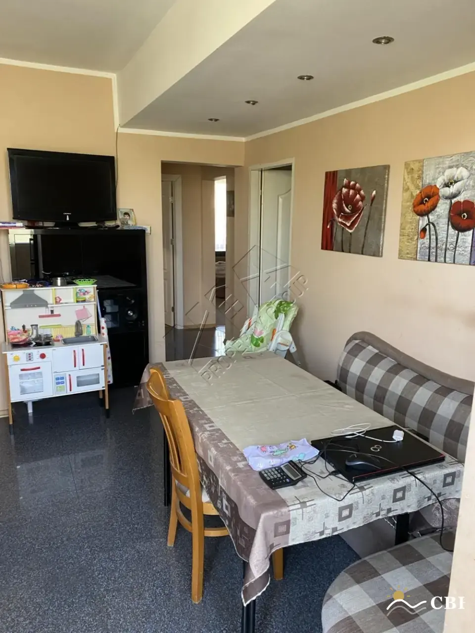 Apartment, 4-room, 118 m², in Burgas. Photo 4 of 14. Burgas, Black Sea, Bulgaria. Cheap Beach Holiday.