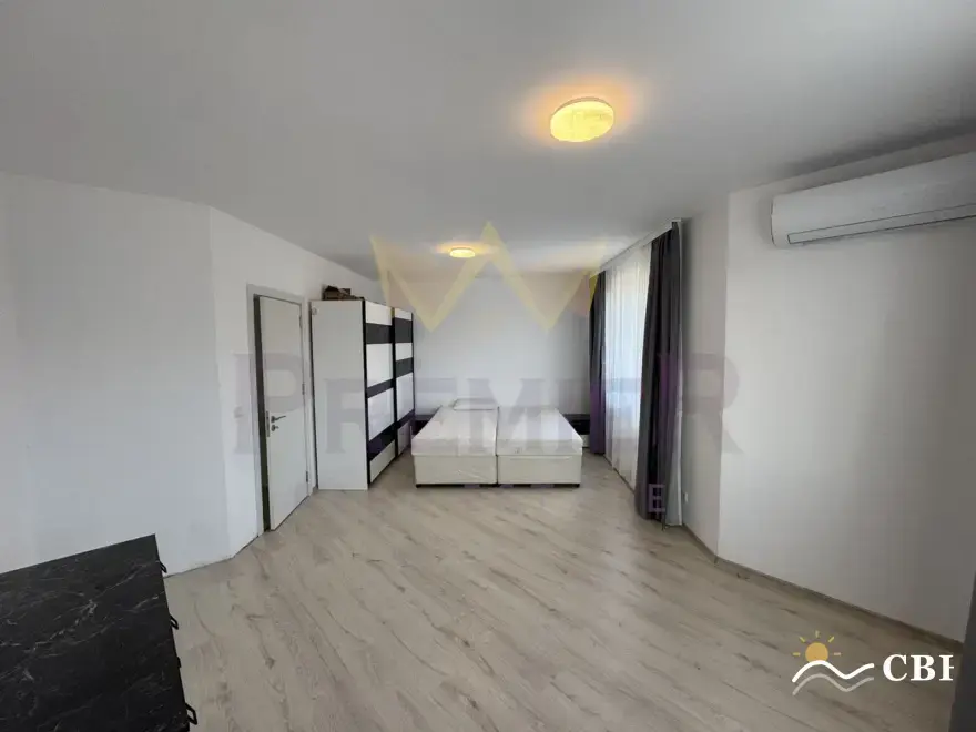 Apartment, 3-room, 100 m², in Izgrev. Photo 6 of 12. Izgrev, Black Sea, Bulgaria. Cheap Beach Holiday.