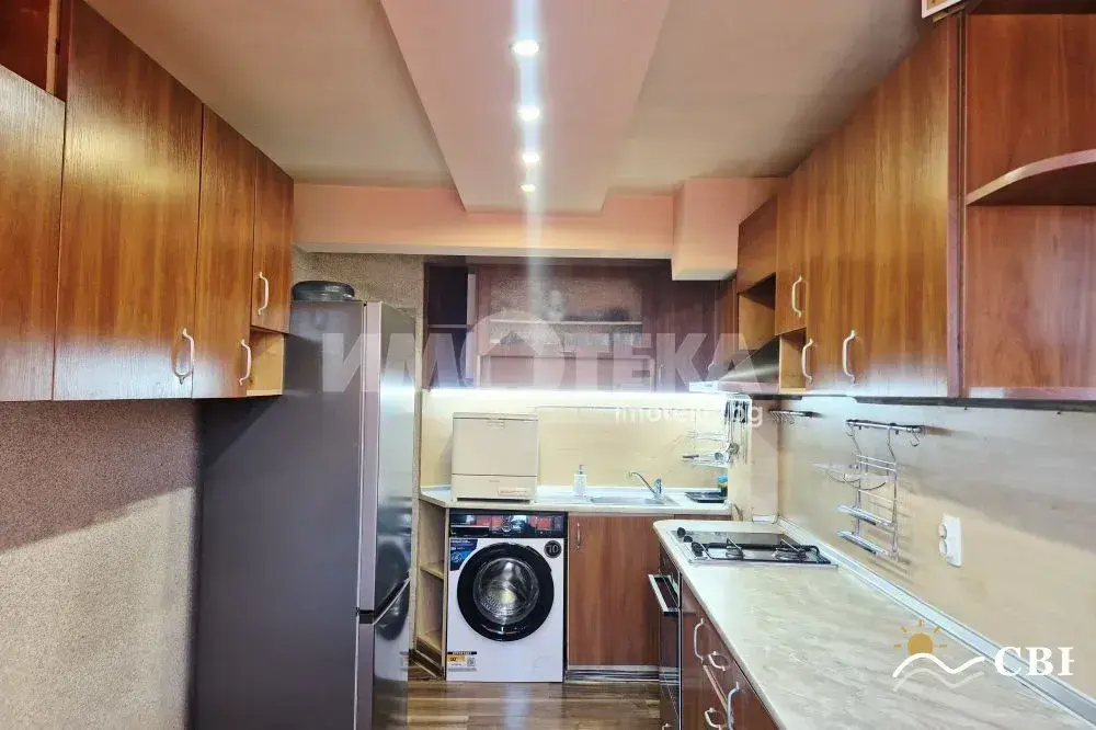 Apartment, 3-room, 80 m², in Varna. Photo 6 of 16. Varna, Black Sea, Bulgaria. Cheap Beach Holiday.