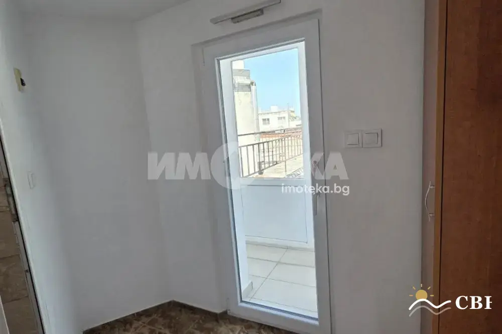 Apartment, 2-room, 50 m², in Varna. Photo 6 of 8. Varna, Black Sea, Bulgaria. Cheap Beach Holiday.