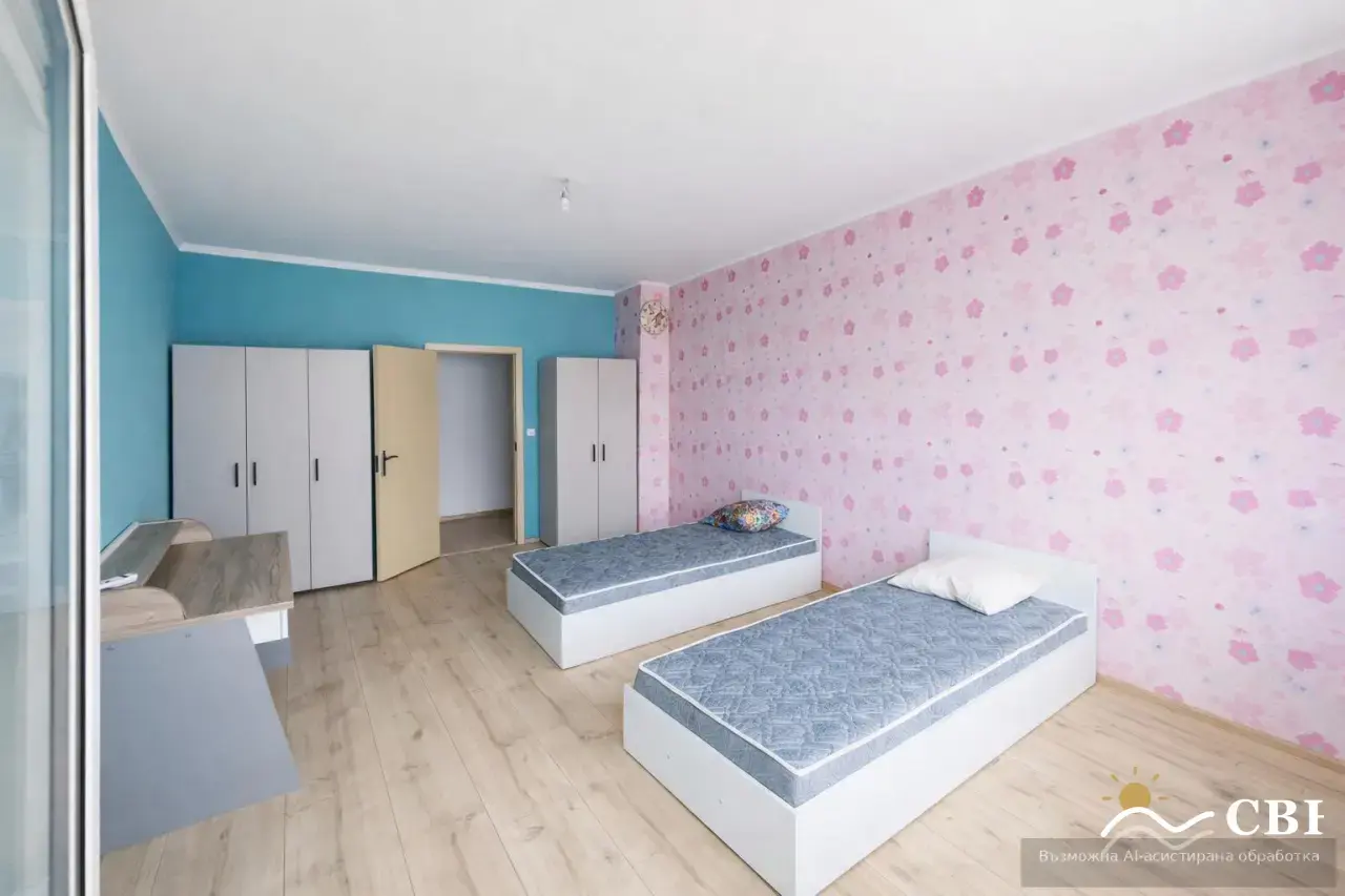 Apartment, 3-room, 100 m², in Varna. Photo 4 of 7. Varna, Black Sea, Bulgaria. Cheap Beach Holiday.