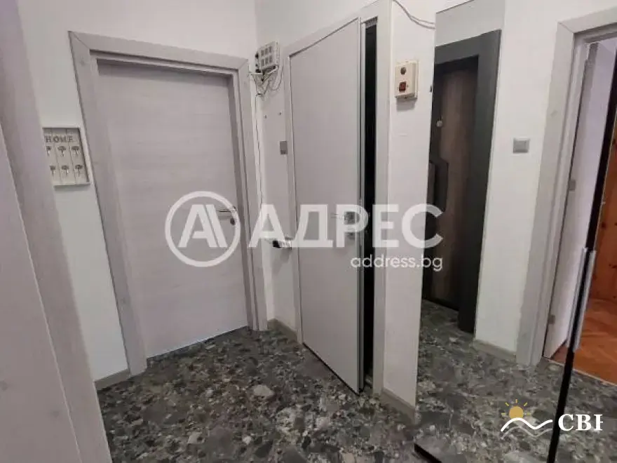 Apartment, 3-room, 75 m², in Burgas. Photo 8 of 10. Burgas, Black Sea, Bulgaria. Cheap Beach Holiday.