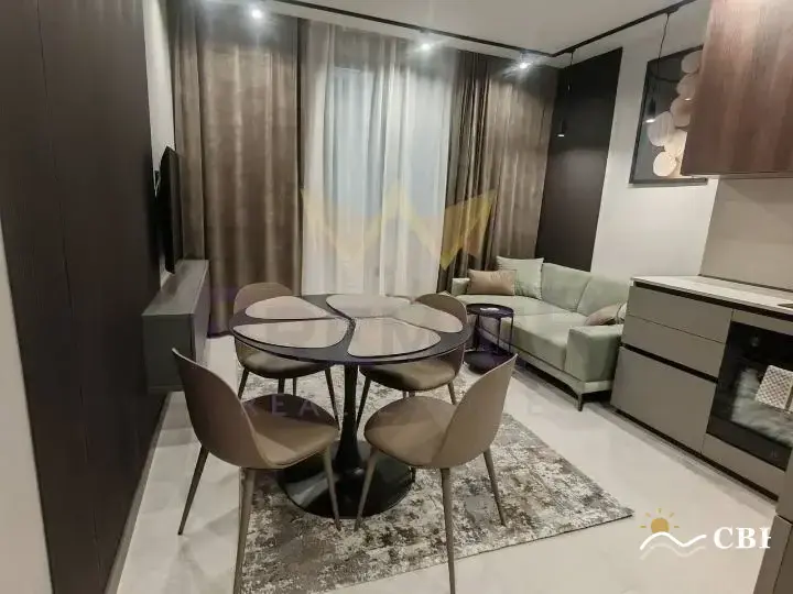 Apartment, 3-room, 90 m², in Burgas. Photo 3 of 14. Burgas, Black Sea, Bulgaria. Cheap Beach Holiday.