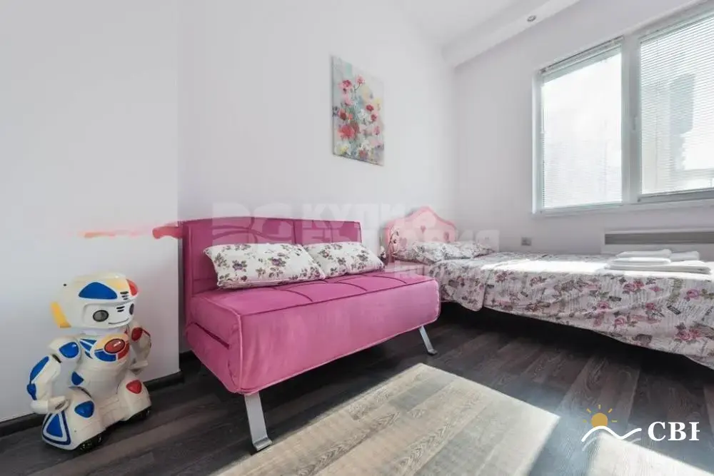 Apartment, 3-room, 110 m², in Varna. Photo 9 of 14. Varna, Black Sea, Bulgaria. Cheap Beach Holiday.