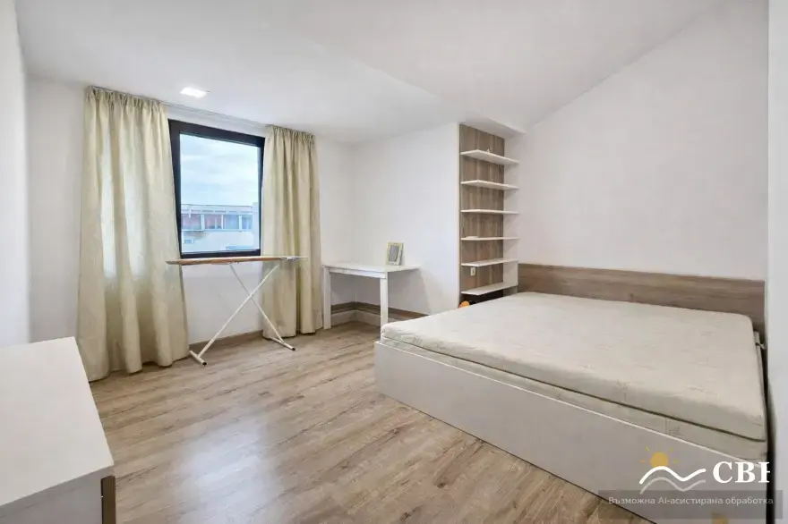 Apartment, 3-room, 120 m², in Varna. Photo 6 of 8. Varna, Black Sea, Bulgaria. Cheap Beach Holiday.