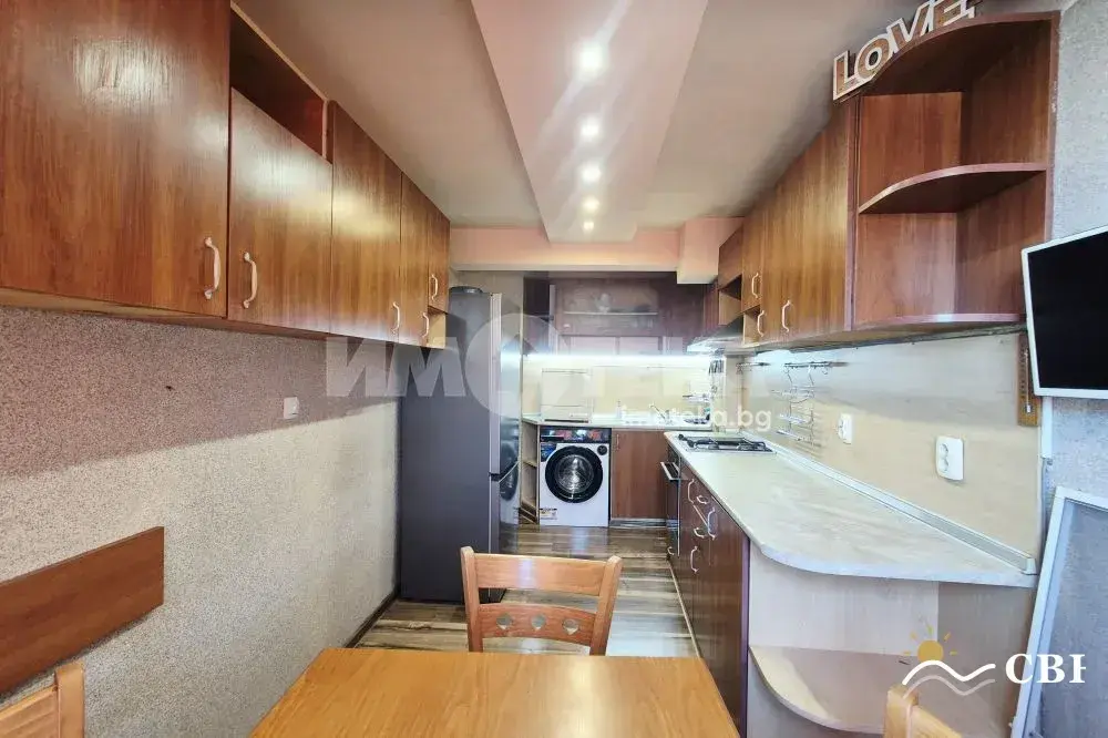 Apartment, 3-room, 80 m², in Varna. Photo 5 of 16. Varna, Black Sea, Bulgaria. Cheap Beach Holiday.