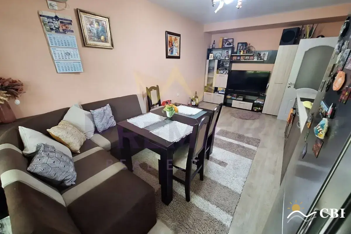 Apartment, 3-room, 75 m², in Burgas. Photo 3 of 13. Burgas, Black Sea, Bulgaria. Cheap Beach Holiday.