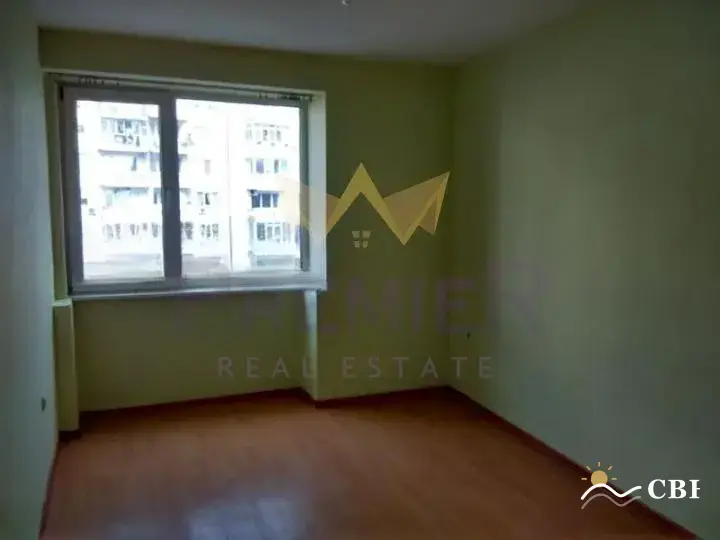 Apartment, 2-room, 55 m², in Varna. Photo 3 of 5. Varna, Black Sea, Bulgaria. Cheap Beach Holiday.