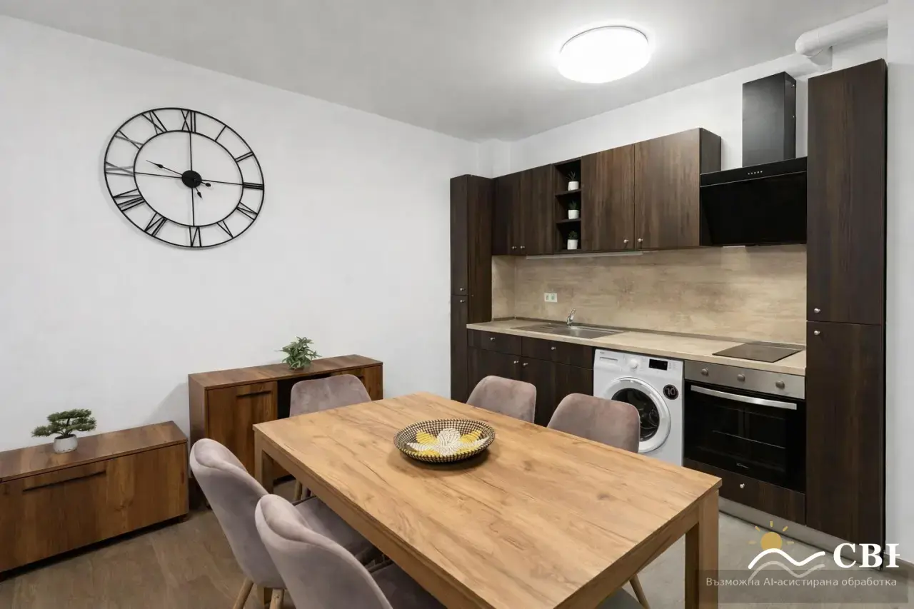 Apartment, 3-room, 82 m², in Varna. Photo 4 of 9. Varna, Black Sea, Bulgaria. Cheap Beach Holiday.