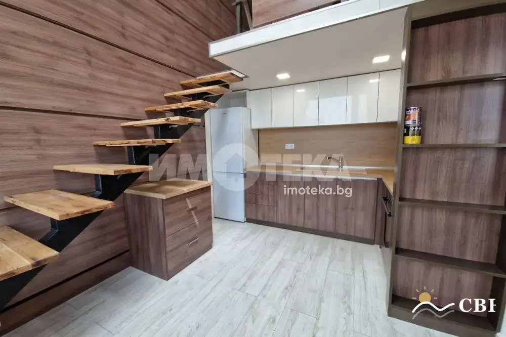 Apartment, 3-room, 150 m², in Varna. Photo 5 of 13. Varna, Black Sea, Bulgaria. Cheap Beach Holiday.