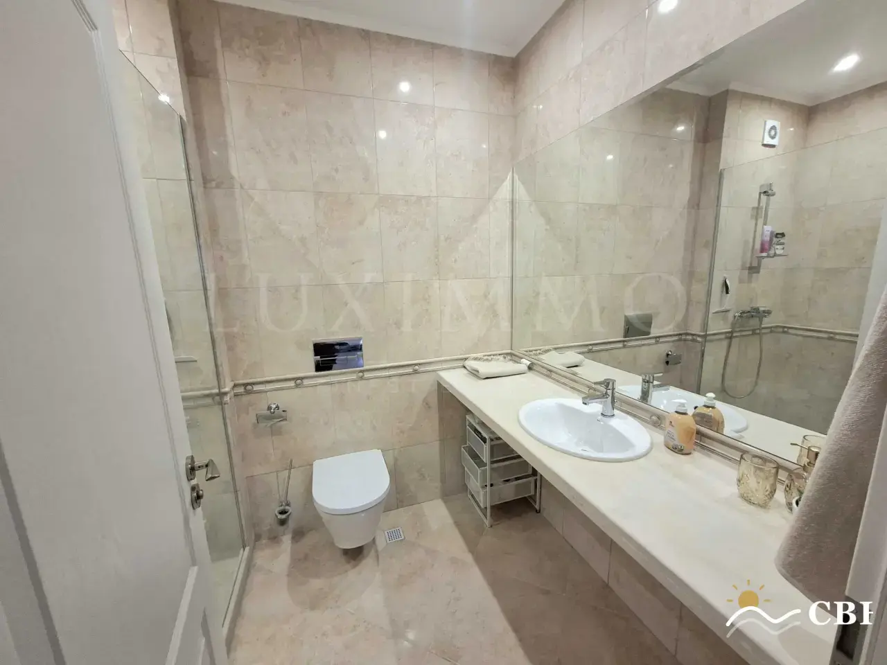 Apartment, 3-room, 134 m², in Varna. Photo 9 of 10. Varna, Black Sea, Bulgaria. Cheap Beach Holiday.