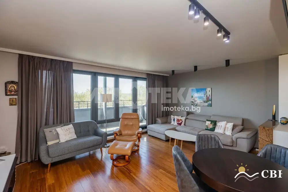 Apartment, 3-room, 100 m², in Varna. Photo 4 of 16. Varna, Black Sea, Bulgaria. Cheap Beach Holiday.