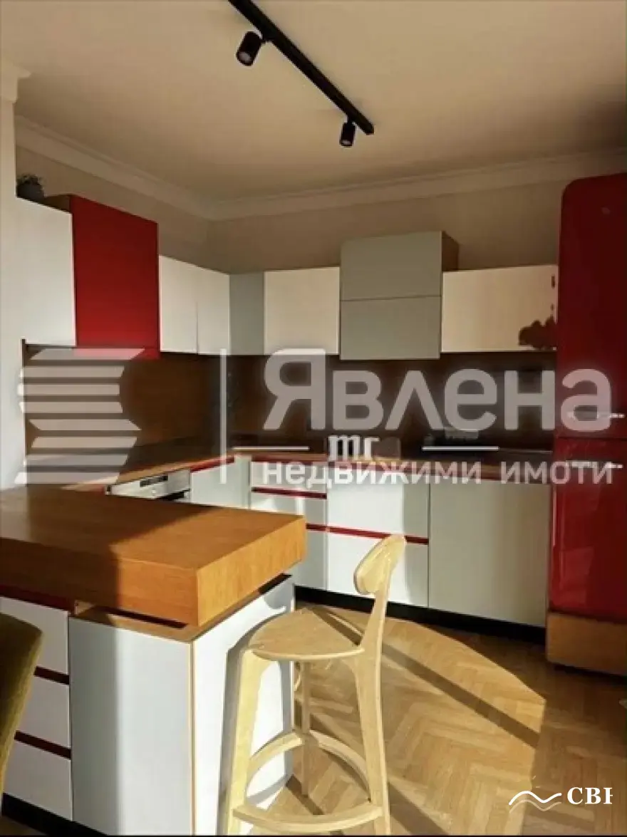 Apartment, 3-room, 104 m², in Varna. Photo 2 of 8. Varna, Black Sea, Bulgaria. Cheap Beach Holiday.