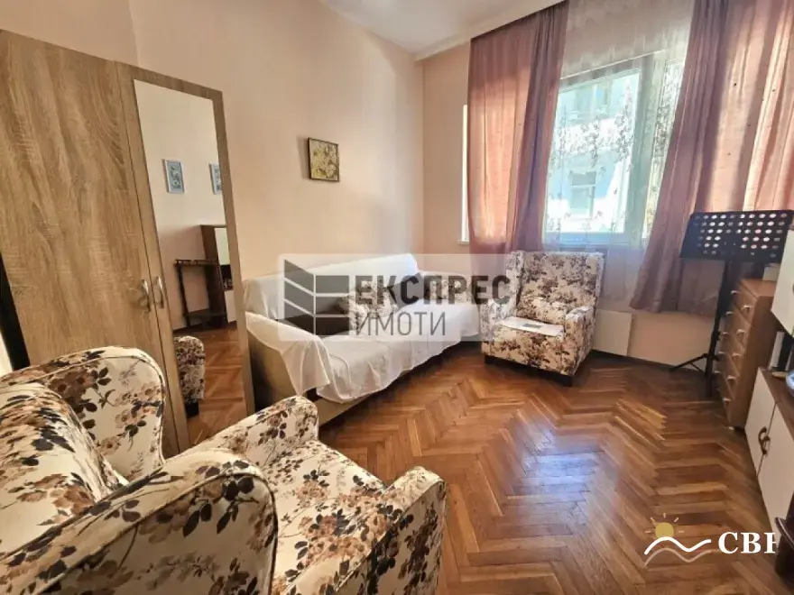 Apartment, 3-room, 93 m², in Varna. Photo 9 of 13. Varna, Black Sea, Bulgaria. Cheap Beach Holiday.