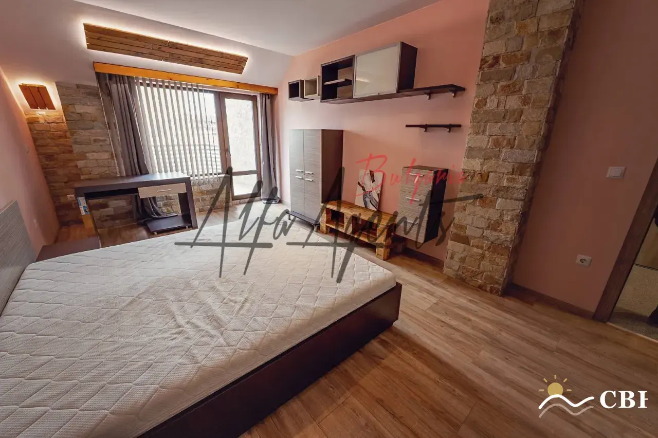 Apartment, 3-room, 114 m², in Varna. Photo 6 of 8. Varna, Black Sea, Bulgaria. Cheap Beach Holiday.