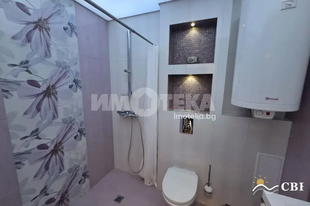Apartment, 3-room, 87 m², in Varna. Photo 8 of 16. Varna, Black Sea, Bulgaria. Cheap Beach Holiday.