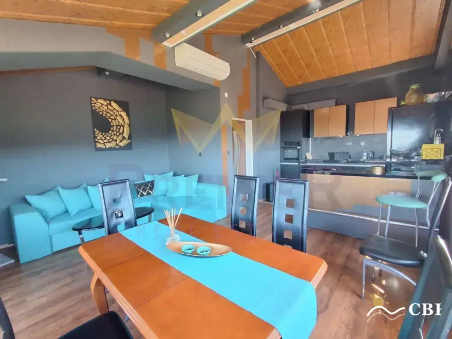 Apartment, 4-room, 145 m², in Vinitsa. Photo 1 of 16. Vinitsa, Black Sea, Bulgaria. Cheap Beach Holiday.