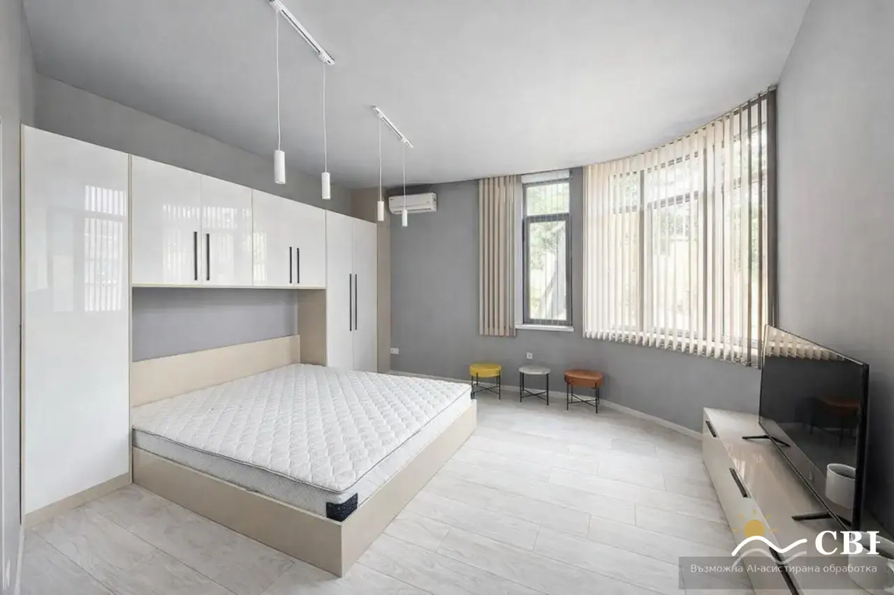 Apartment, 3-room, 120 m², in Varna. Photo 2 of 6. Varna, Black Sea, Bulgaria. Cheap Beach Holiday.