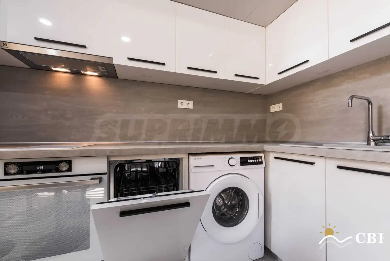 Apartment, 3-room, 100 m², in Varna. Photo 6 of 16. Varna, Black Sea, Bulgaria. Cheap Beach Holiday.