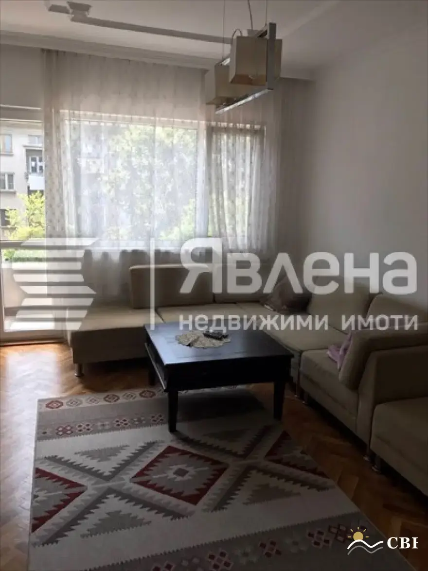 Apartment, 4-room, 115 m², in Burgas. Photo 1 of 16. Burgas, Black Sea, Bulgaria. Cheap Beach Holiday.