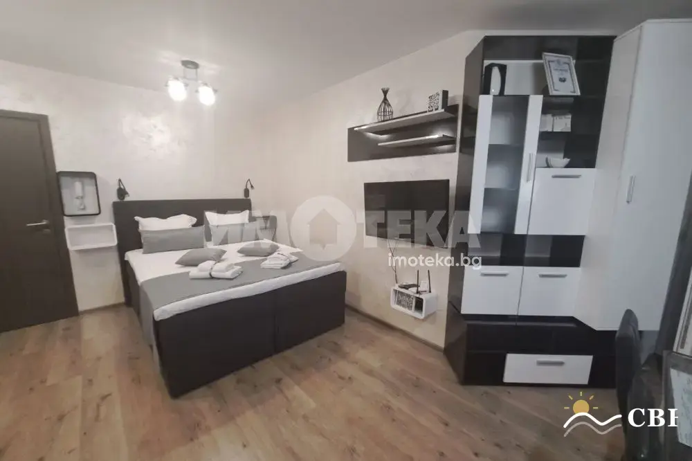 Apartment, 2-room, 55 m², in Burgas. Photo 7 of 11. Burgas, Black Sea, Bulgaria. Cheap Beach Holiday.
