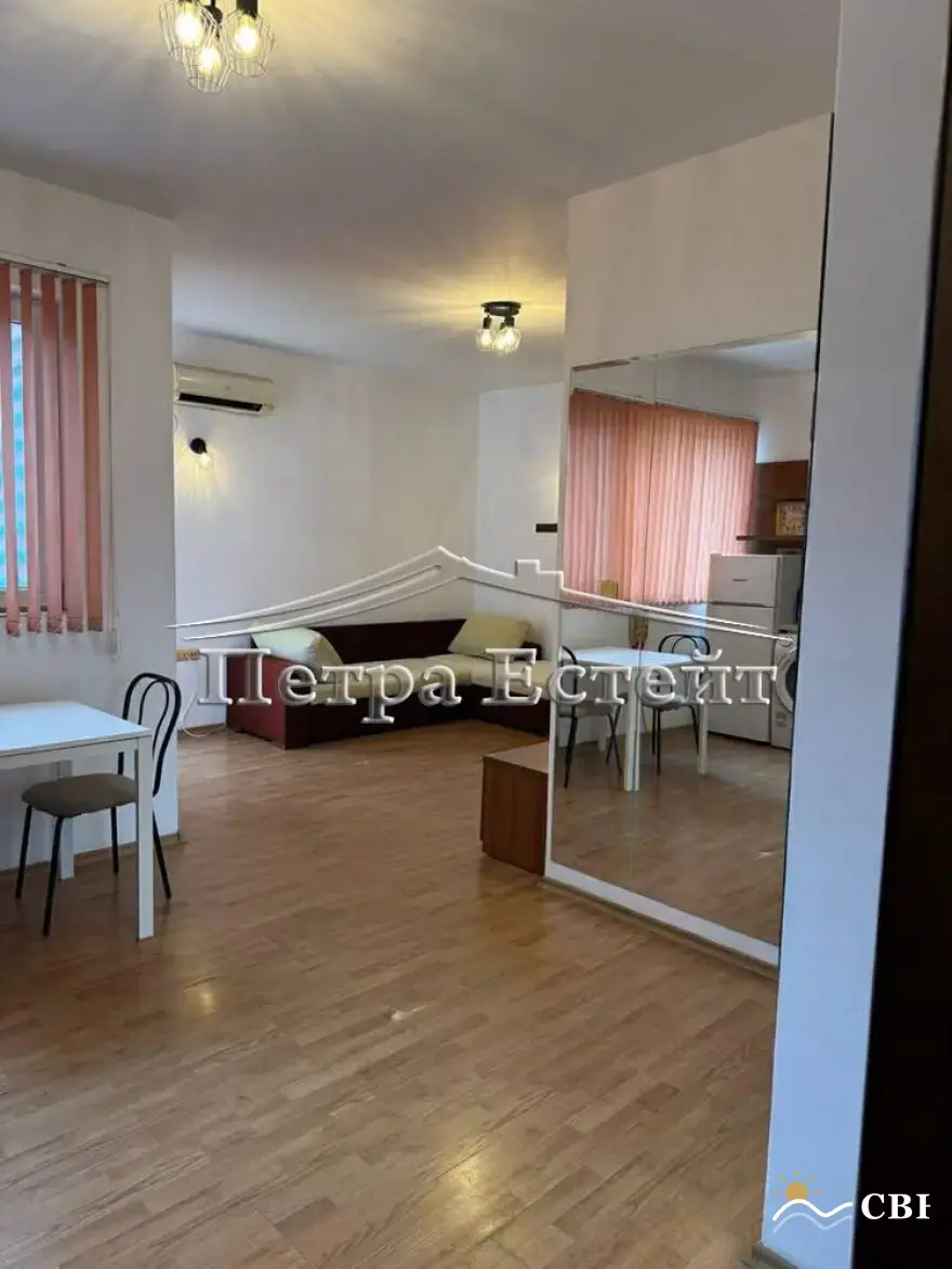 Apartment, 1-room, 45 m², in Varna. Photo 8 of 14. Varna, Black Sea, Bulgaria. Cheap Beach Holiday.