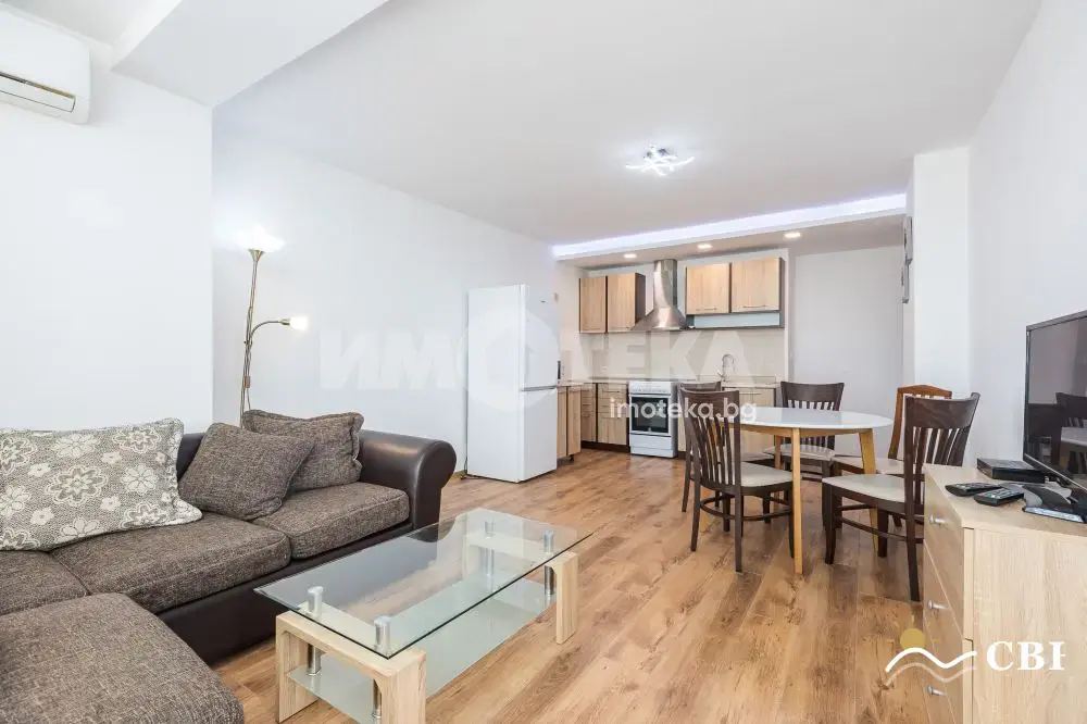 Apartment, 3-room, 80 m², in Varna. Photo 1 of 13. Varna, Black Sea, Bulgaria. Cheap Beach Holiday.