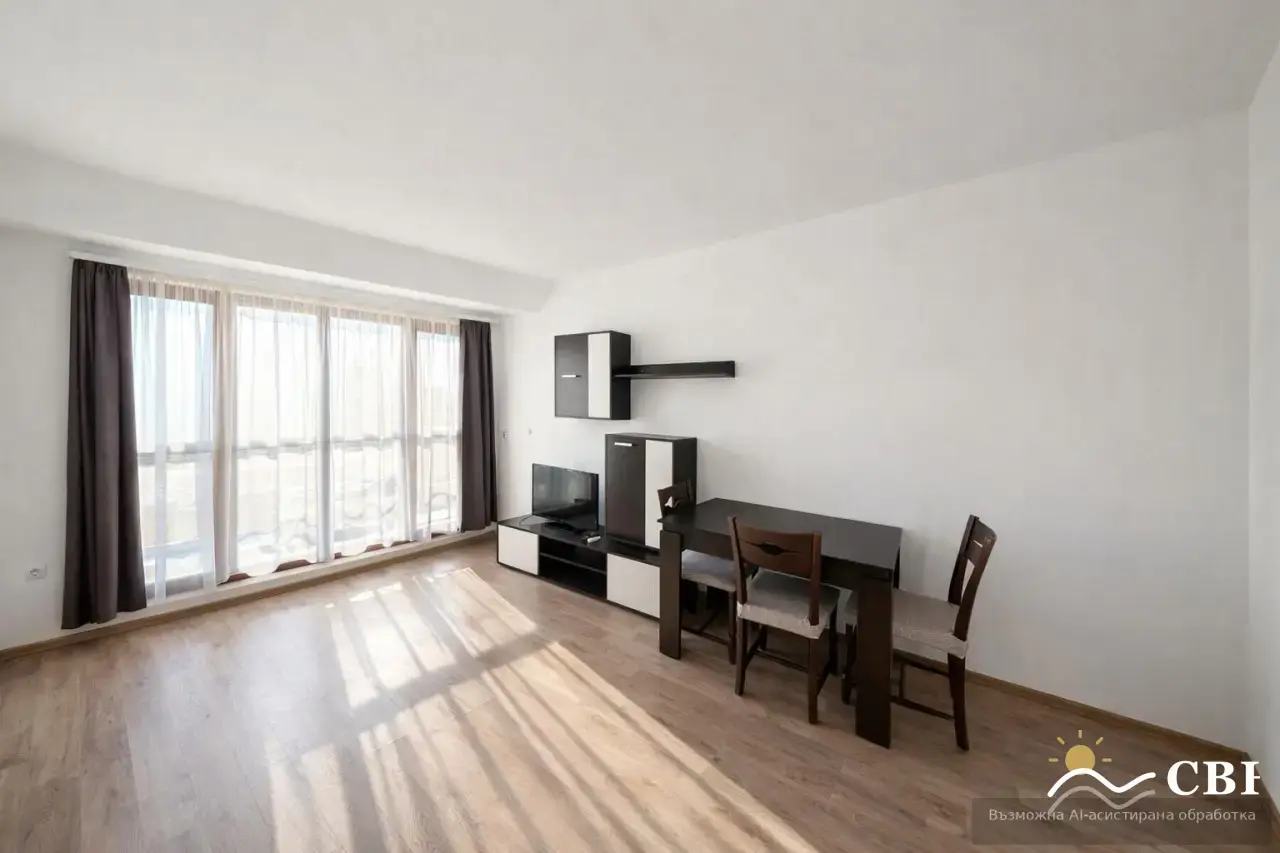 Apartment, 2-room, 65 m², in Burgas. Photo 2 of 5. Burgas, Black Sea, Bulgaria. Cheap Beach Holiday.