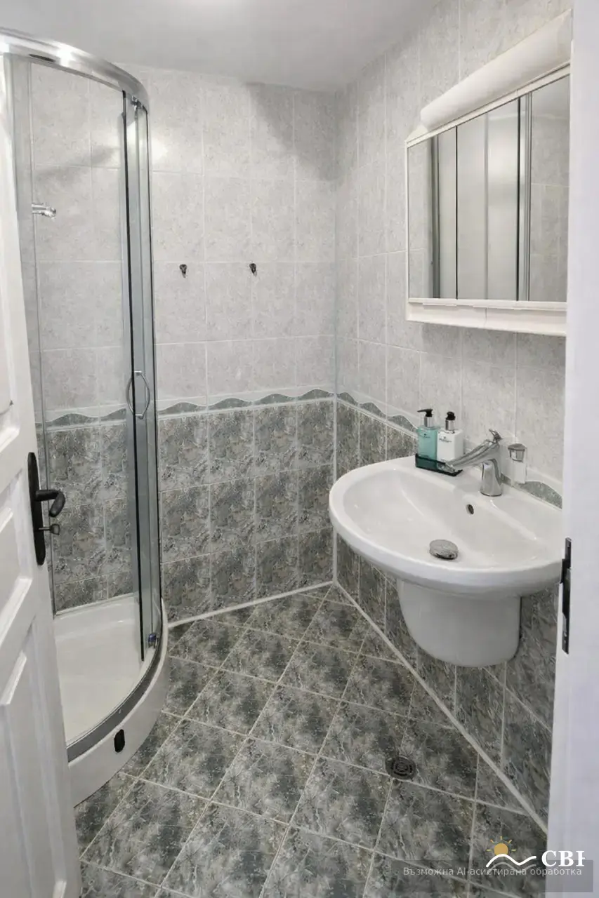 Apartment, 3-room, 82 m², in Izgrev. Photo 8 of 9. Izgrev, Black Sea, Bulgaria. Cheap Beach Holiday.