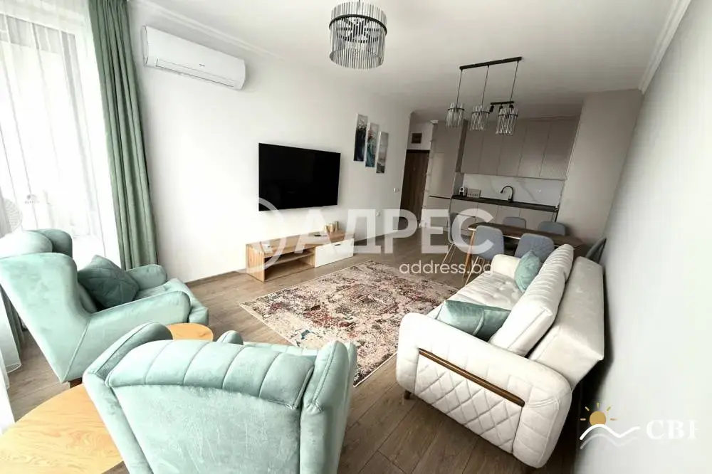 Apartment, 3-room, 100 m², in Burgas. Photo 5 of 10. Burgas, Black Sea, Bulgaria. Cheap Beach Holiday.