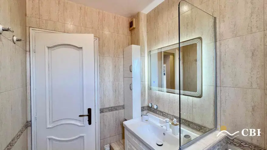 Apartment, 3-room, 75 m², in Varna. Photo 8 of 9. Varna, Black Sea, Bulgaria. Cheap Beach Holiday.