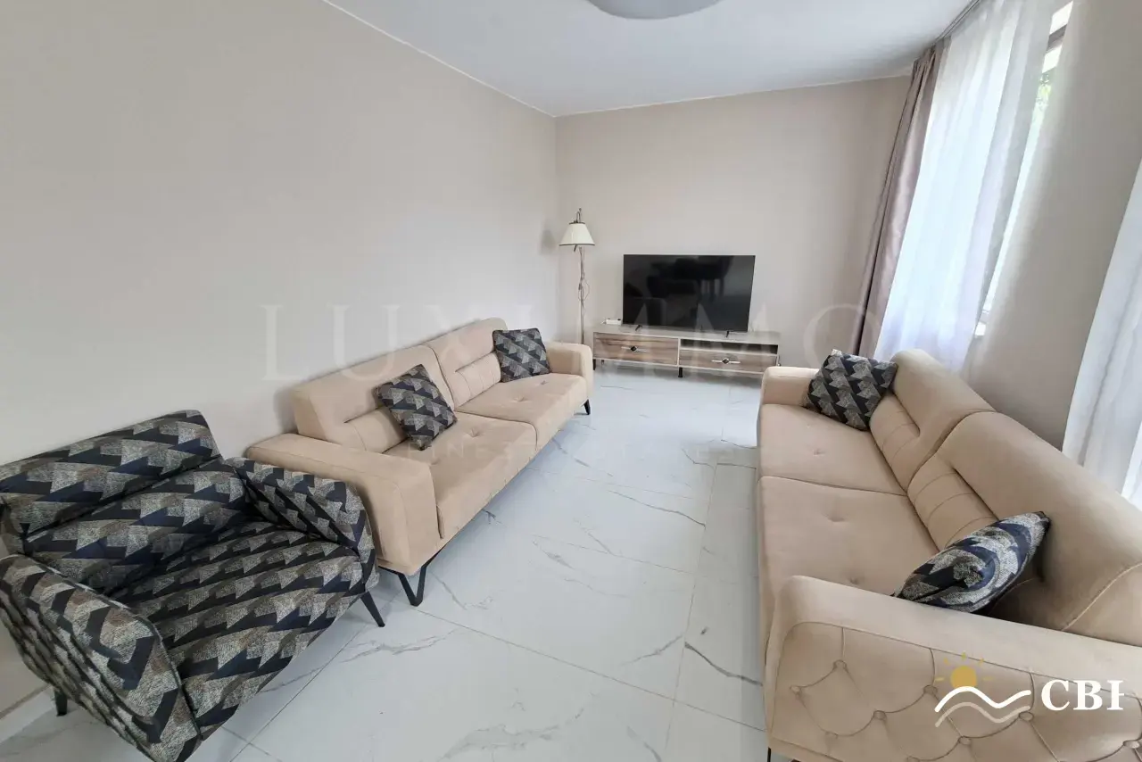 Apartment, 5-room, 250 m², in St. St. Konstantin and Elena. Photo 1 of 16. St. St. Konstantin and Elena, Black Sea, Bulgaria. Cheap Beach Holiday.