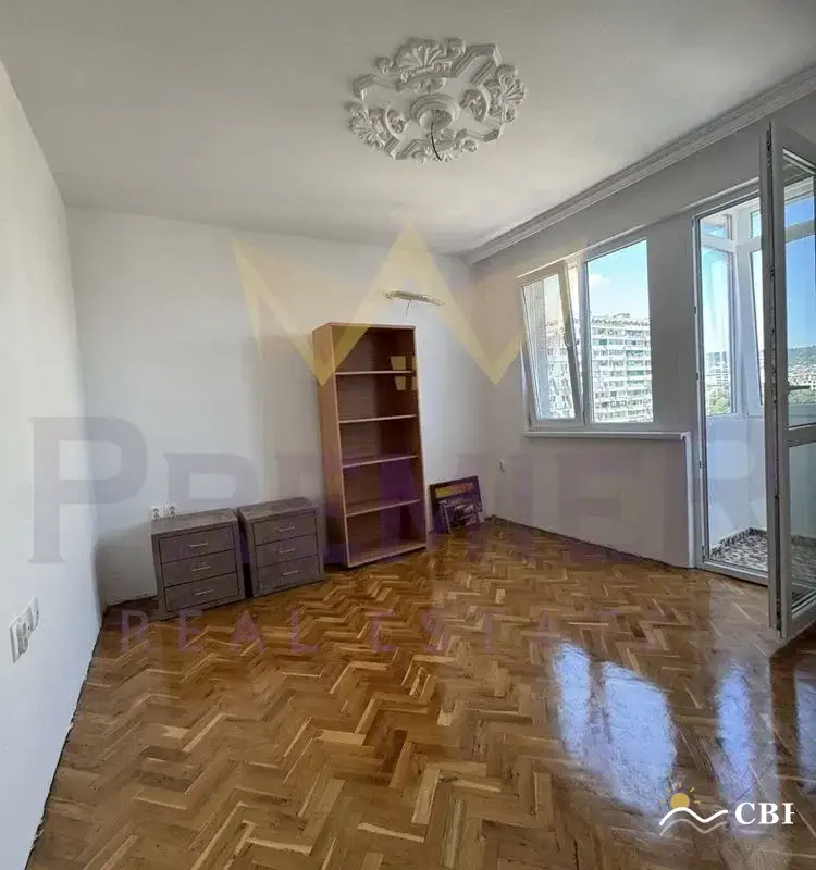 Apartment, 3-room, 100 m², in Varna. Photo 2 of 13. Varna, Black Sea, Bulgaria. Cheap Beach Holiday.