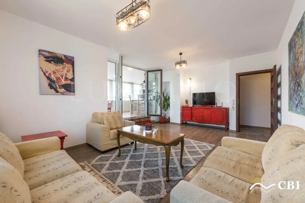 Apartment, 3-room, 150 m², in Varna. Photo 1 of 16. Varna, Black Sea, Bulgaria. Cheap Beach Holiday.
