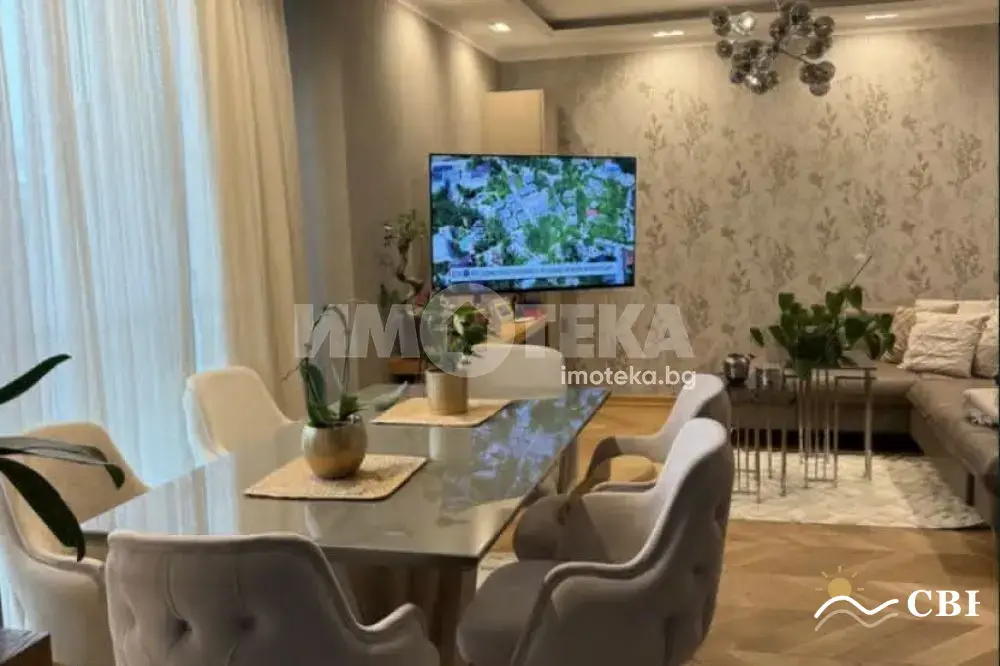 Apartment, 3-room, 116 m², in Varna. Photo 2 of 16. Varna, Black Sea, Bulgaria. Cheap Beach Holiday.