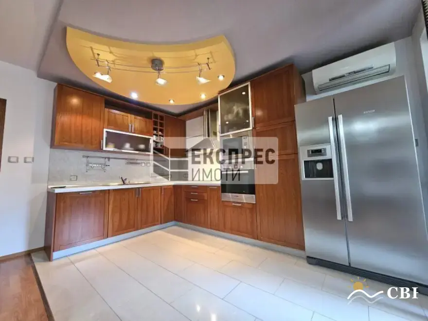 Apartment, 4-room, 110 m², in Varna. Photo 1 of 16. Varna, Black Sea, Bulgaria. Cheap Beach Holiday.